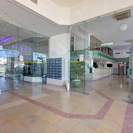 Sousa E Filhos Apartment *